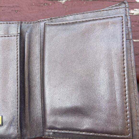PERLINA Vintage Grey Metallic Leather Wallet Credit Card Holder - Picture 8 of 12